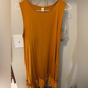 >>fun + funky closet clean out y’all! 🪩dresses, tops, and bottoms s, m, and l